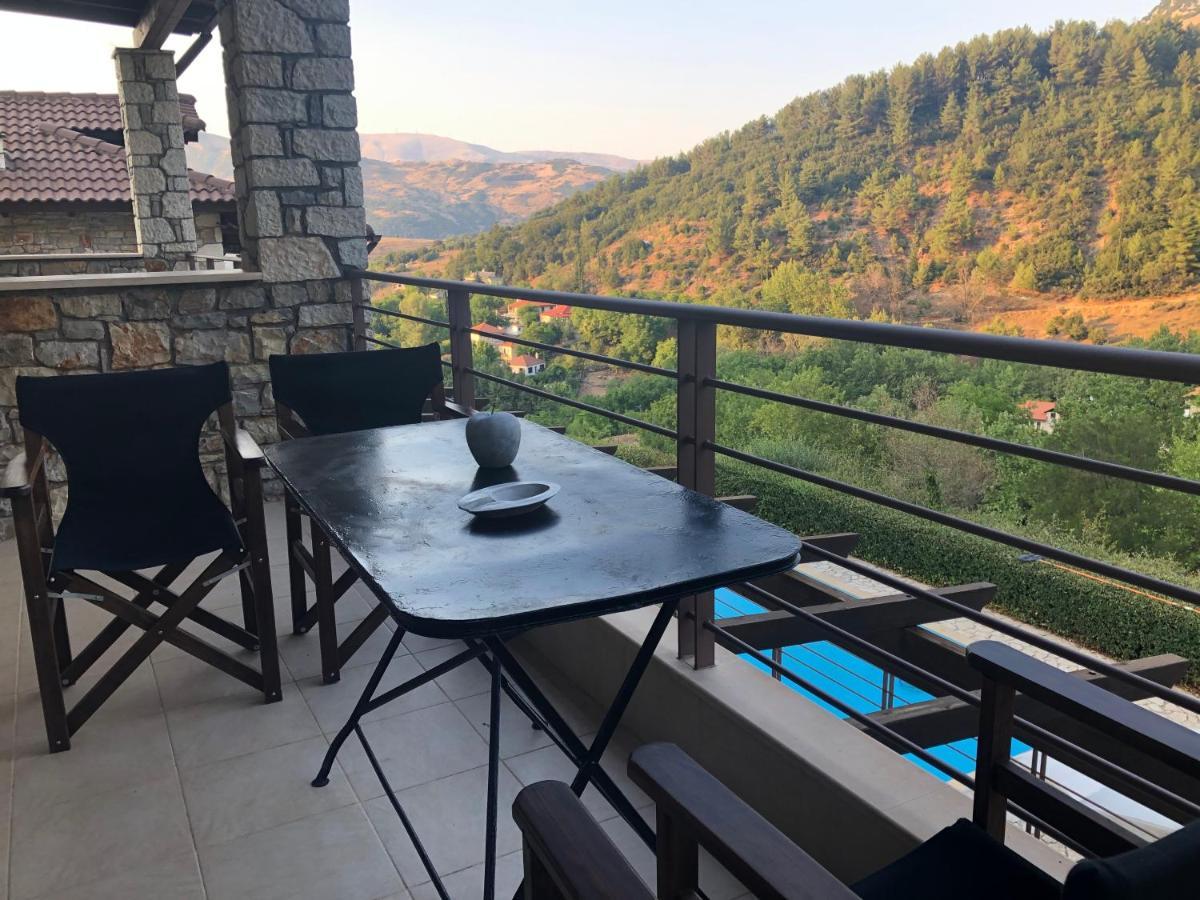 Luxurious Maisonette In The Countryside With A Pool 칼라브리타 외부 사진